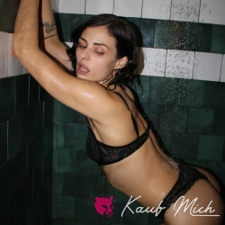Kaia Nox Escort