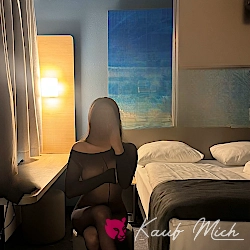 Selina Escort