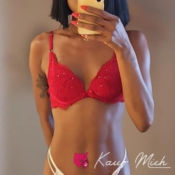 CandyGloria Escort